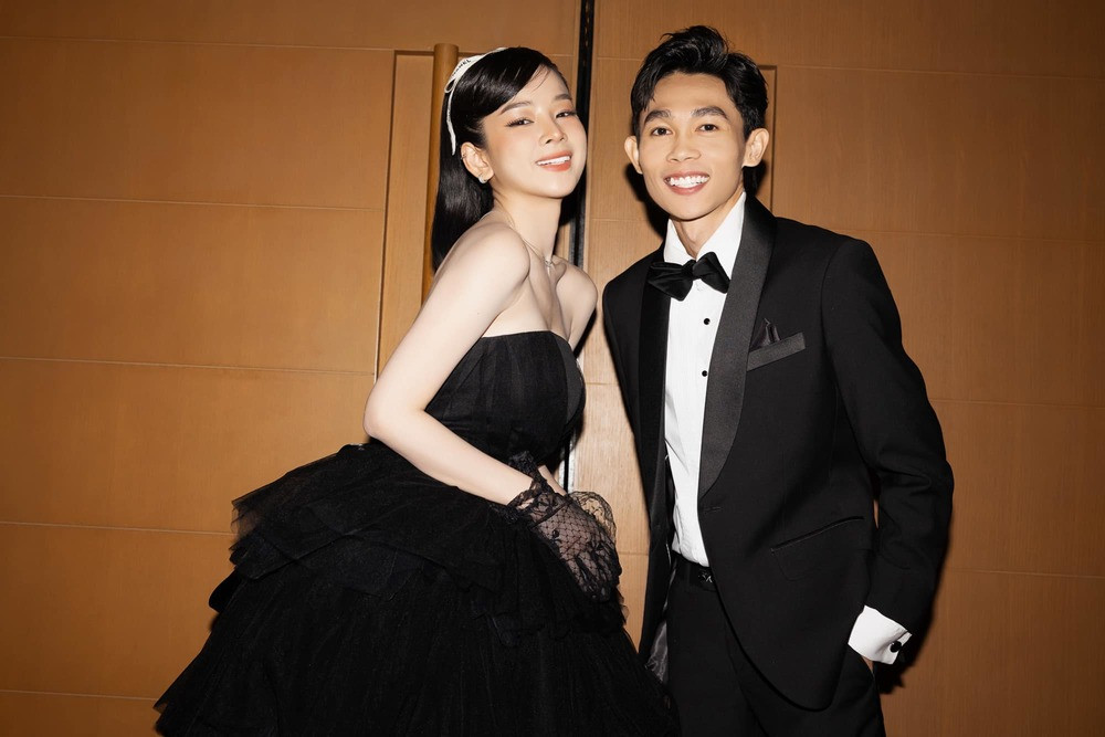 Dù đã lên tiếng đính chính, song người hâm mộ mong đợi mỹ nhân sẽ sớm nên duyên cùng Hồng Thanh và thông báo tin vui đến với công chúng. Ảnh: FBNV