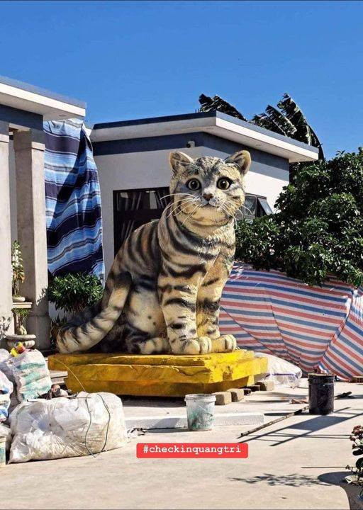 Mặc dù mới xuất hiện thế nhưng tượng linh vật mèo ở Quảng Trị được netizen đánh giá đẹp nhất, chuẩn nhất trong năm 2023.
