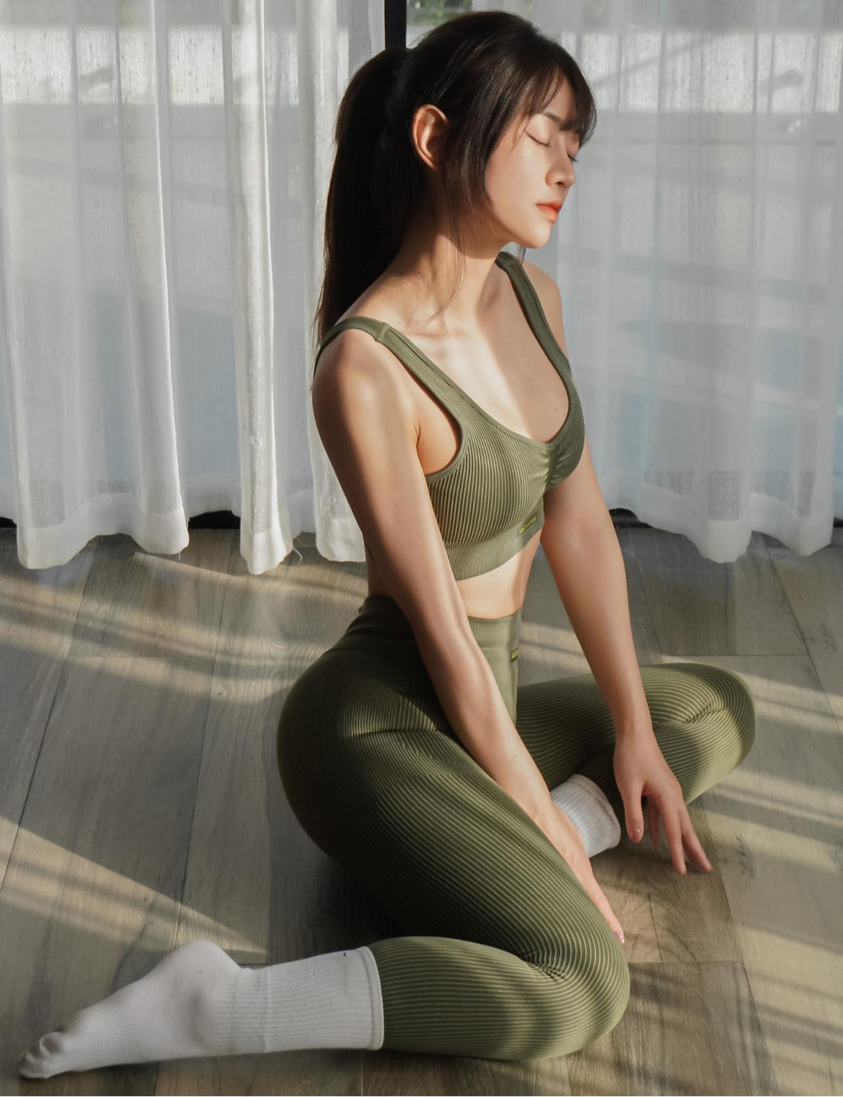 Hình thể hiện tại là kết quả của nỗ lực rèn luyện thể thao kết hợp với chế độ ăn uống khoa học của Lê Bống trong một thời gian dài. Ảnh: FBNV