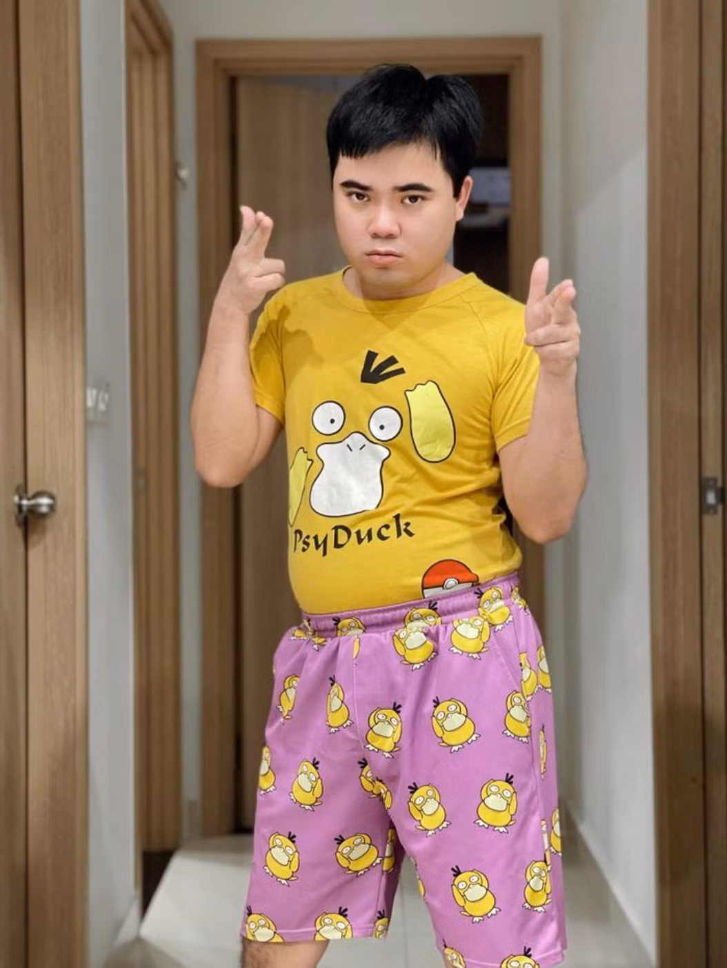 Từ vụ việc này Bông Tím quyết định công khai hết mọi thứ lên mạng dù biết chuyện này chẳng hay ho gì và lấy đó làm bài học cho bản thân cũng như nhiều người khác đang trong tình trạng như vậy.