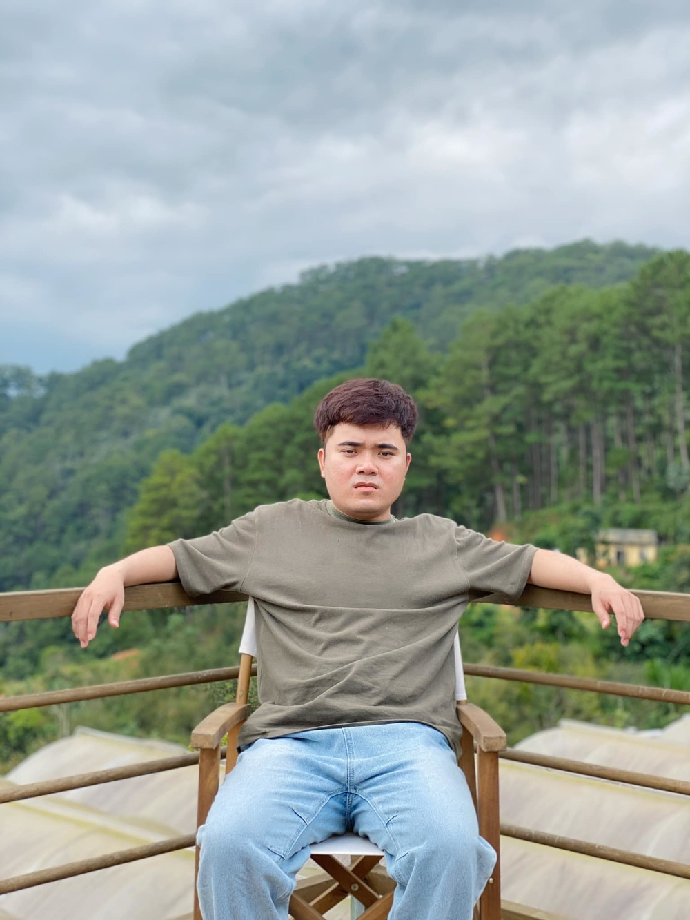 Cách đây không lâu TikToker Bông Tím đăng tải trên tài khoản cá nhân vụ việc bản thân bị một trai thẳng tên D. đã lợi dụng tình cảm, hình ảnh cá nhân của mình để PR cho thương hiệu thời trang, thu hút sự quan tâm của cộng đồng mạng.