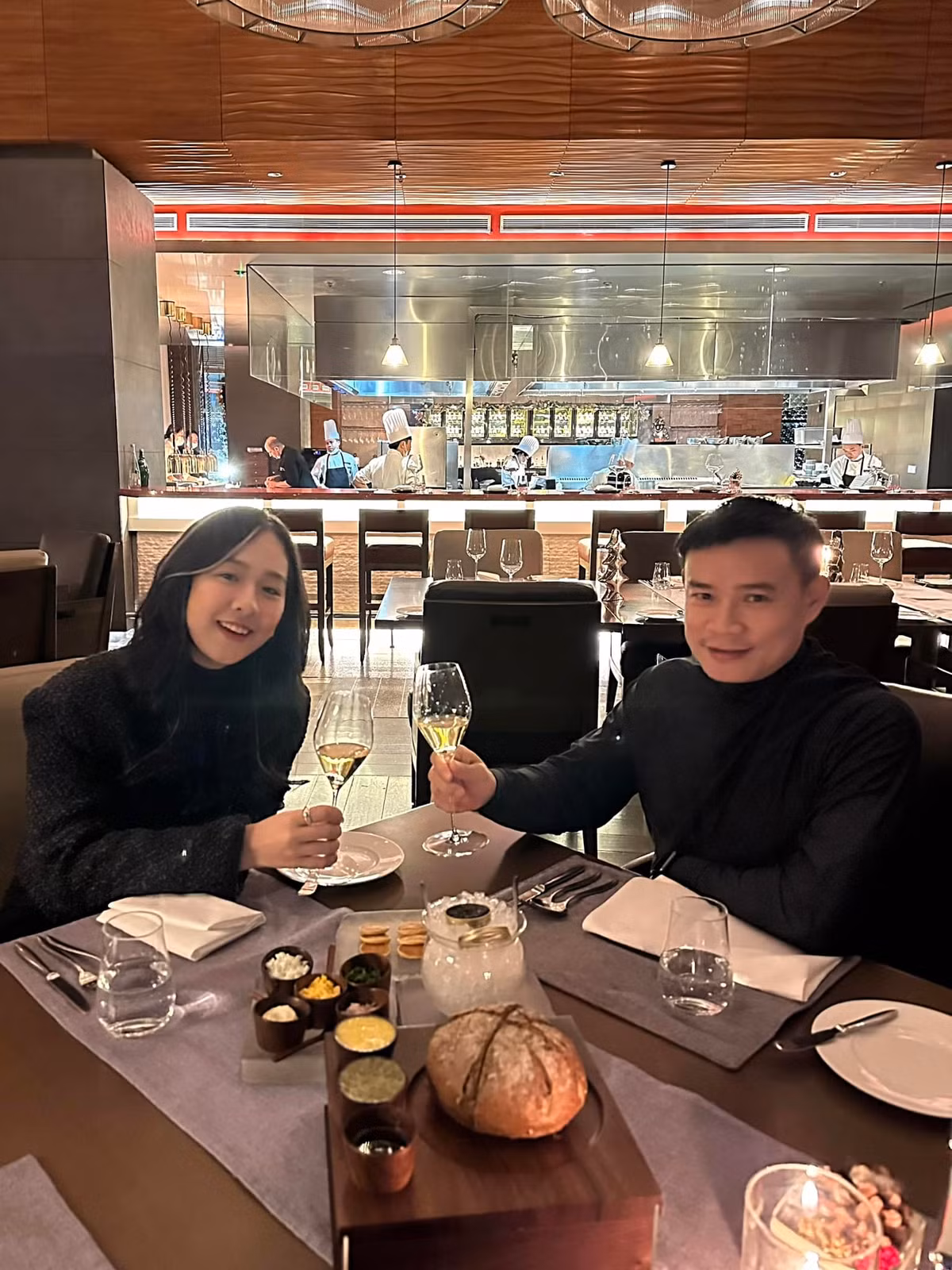 Hiện tại nhìn vào vóc dáng sau sinh của Hà My ai cũng ngỡ ngàng, bởi trước đó cô nàng từng stress khi tăng cân quá nhiều khi mang thai.