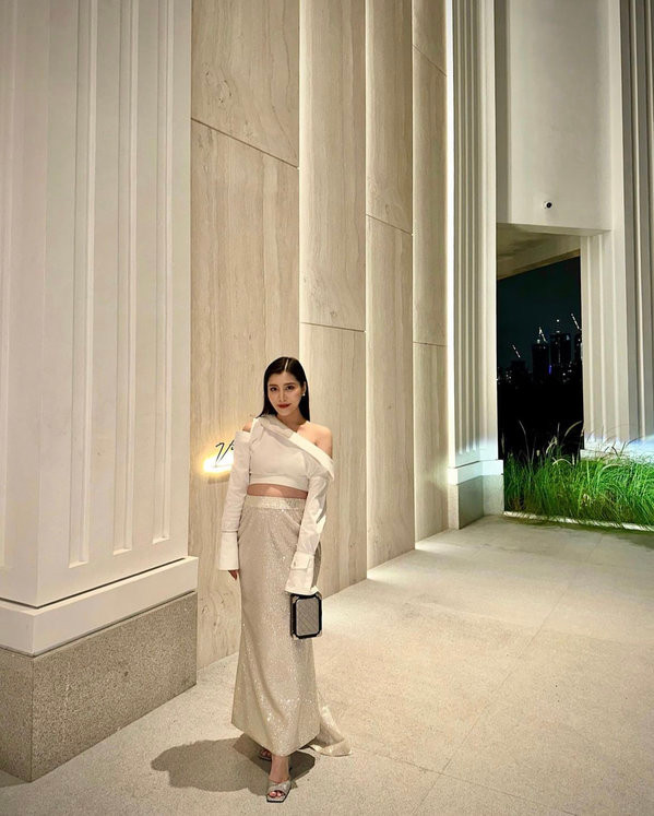 Con gai ty phu Malaysia dep sang chanh khi mang thai lan 2