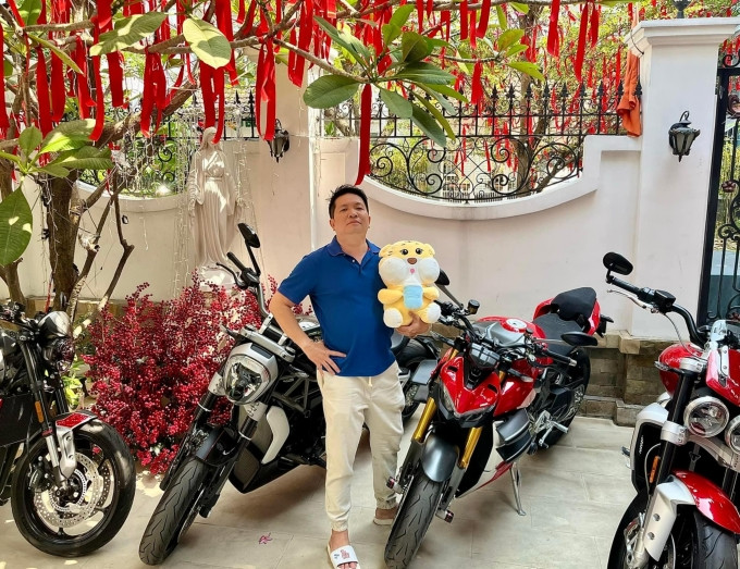 Mỗi chiếc xe đều được vợ chồng nữ đại gia sử dụng với những mục đích khác nhau.