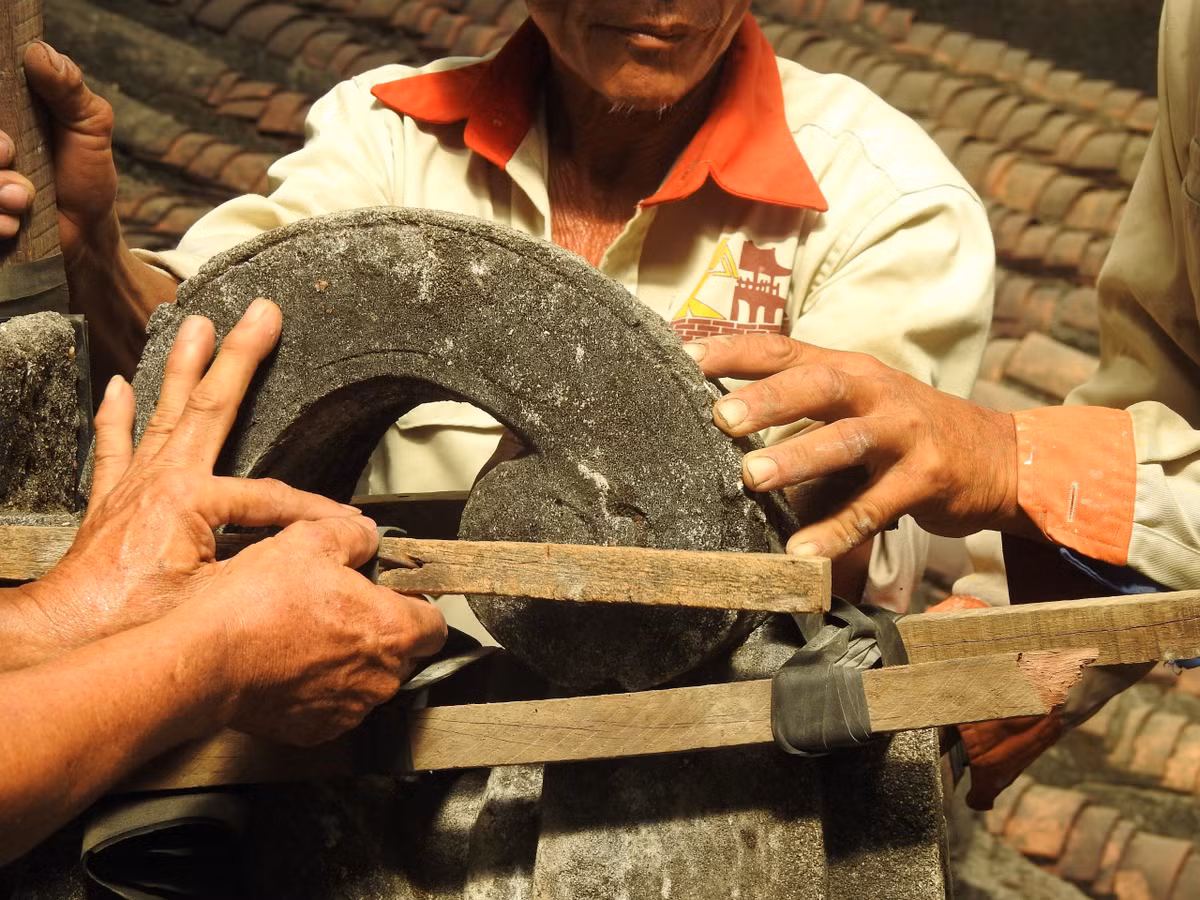 On ao tu bo Chua Cau “do du luan chua hieu ve trung tu di tich“-Hinh-6