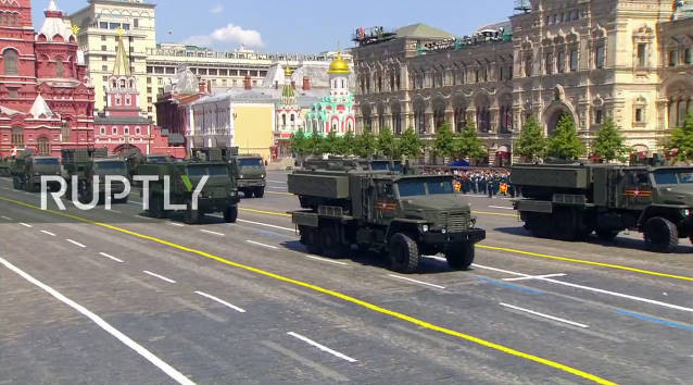 Theo ông Igor Kirillov, người đứng đầu lực lượng phòng thủ bức xạ, hóa học và sinh học Nga, Tosochka chính thức được phát triển từ tháng 11/2012. Trong khoảng thời gian từ năm 2015 đến 2018, vũ khí này đã được hoàn thiện những tính năng chiến đấu dựa vào những kinh nghiệm thực chiến trên chiến trường Syria của phiên bản TOS-1A.