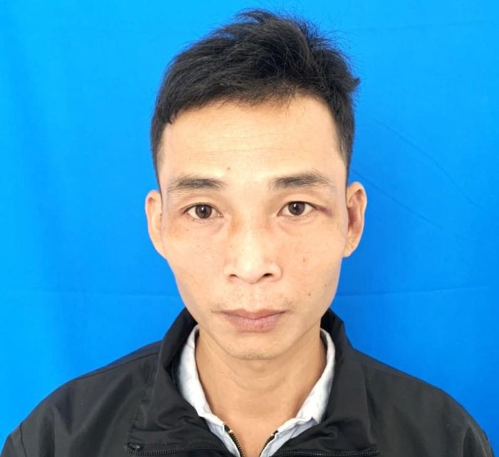  Người đàn ông vừa ra tù lại đi trộm hết tiền của cụ bà hàng xóm: Lợi dụng sơ hở của hàng xóm, đối tượng Lương Văn Nguyên (SN 1984, trú xã Yên Hòa, huyện Tương Dương, Nghệ An) đã đột nhập vào nhà để lấy trộm mất 12,9 triệu đồng để mua ma túy. Ngày 25/10, Công an huyện Tương Dương cho biết đang tạm giữ Nguyên. Được biết, Nguyên là đối tượng nghiện vừa ra tù vào tháng 3/2021.