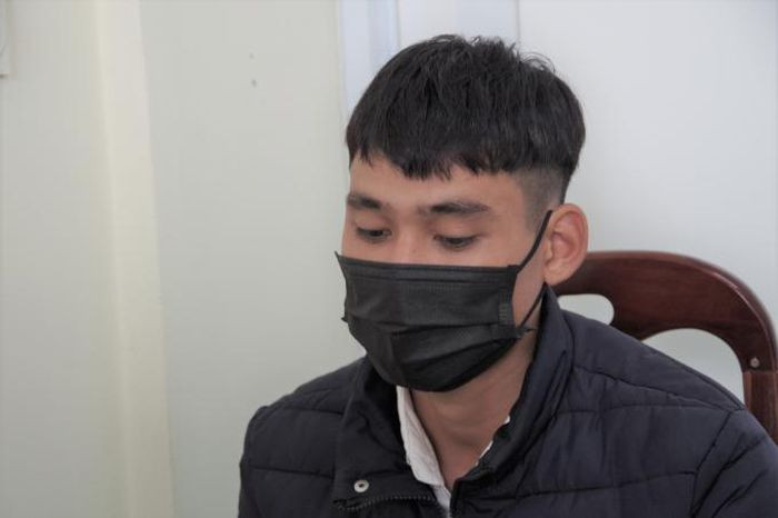  Bắt giữ đối giấu ma túy trong ống nhựa: Ngày 20/10, Công an tỉnh Hải Dương cho biết trong quá trình tuần tra phát hiện tại khu vực cầu Phú Lương thuộc phường Nhị Châu, TP Hải Dương 2 đối tượng điều khiển xe máy BKS 26M1-057.16 có nhiều biểu hiện nghi vấn. Tiến hành kiểm tra, phát hiện đối tượng Nông Văn Nam (SN 1999, ở Cao Bằng) có hành vi tàng trữ trái phép ma túy trong ống nhựa... 