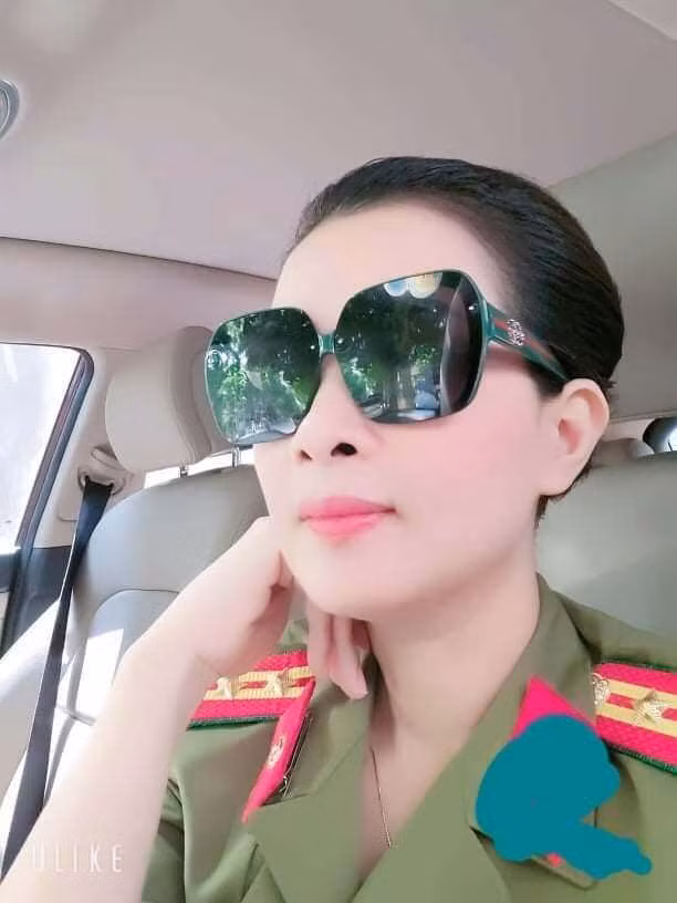 Mai Thị Lan cũng là đối tượng chính trong một đường dây chuyên giả danh Công an. Đối tượng mạo nhận có mối quan hệ với các lãnh đạo cấp cao để xây dựng lòng tin và thực hiện thành công hành vi lừa đảo chiếm đoạt tài sản của nhiều bị hại trên toàn quốc. Tại cơ quan Công an, bằng các biện pháp nghiệp vụ, điều tra viên đã buộc đối tượng Lan khai báo thành khẩn các phương thức, thủ đoạn hoạt động phạm tội của mình. 