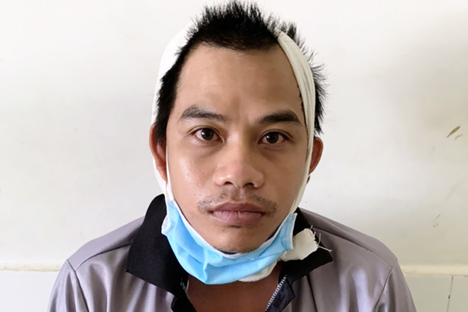  Chém anh họ vì mâu thuẫn đất đai: Chiều 30/9, Nguyễn Đức Đàm (35 tuổi, trú TP Tuy Hòa, tỉnh Phú Yên) phản đối việc cậu ruột lấy đất hứa cho mình để phân chia lại, nên hắn với con trai của cậu ruột là anh Huỳnh Ngọc Khánh (41 tuổi, trú cùng địa phương) cãi vã. Đầm dùng rựa chém trọng thương anh Khánh.