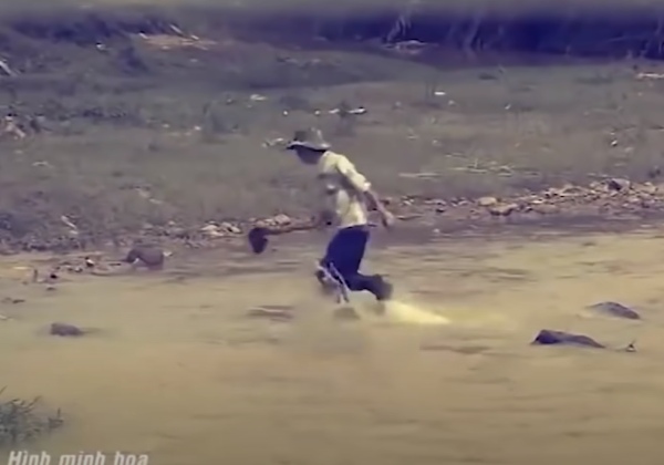 Hanh trinh pha an: Xac nu gioi mac noi y, 2 tay bi troi duoi suoi