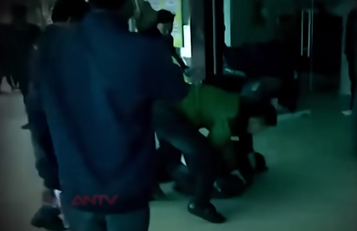 Ngày 7/4/2015, Chúc bị Phòng PC 45 Công an tỉnh Yên Bái bắt giữ khi đang ở Bệnh viện đa khoa tỉnh Yên Bái. 