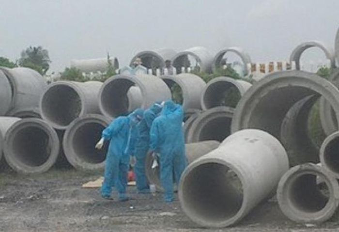  Phát hiện thi thể nam giới đang phân hủy tại bãi rác: Ngày 28/10, Công an tỉnh Vĩnh Long cho biết, người dân vừa phát hiện thi thể nam giới trong ống cống ở xã Thanh Đức, huyện Long Hồ khi đang trong quá trình phân huỷ. Bước đầu, Công an xác định nạn nhân là nhân viên Công ty xây dựng ở Vĩnh Long. Vụ việc đang được làm rõ nguyên nhân. 