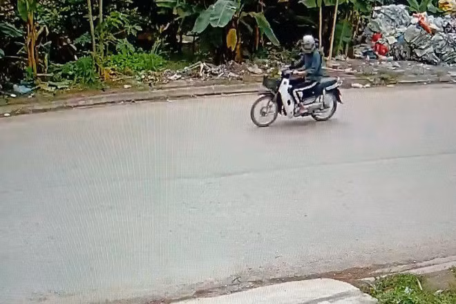 Sau khi gây án, Hiếu lấy xe máy của bố bỏ trốn. Vụ việc được người dân trình báo đến cơ quan chức năng. Ngay trong tối, Công an tỉnh Bắc Giang huy động toàn bộ lực lượng các phòng nghiệp vụ, công an các huyện và đề nghị các tỉnh lân cận phối hợp, truy bắt nghi phạm. 