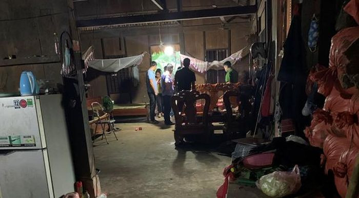  Mâu thuẫn đất đai, nghịch tử chém bố và anh trai: Sau khi uống rượu, Đặng Kim Đương (SN 1995, trú thôn Tháp Cái, xã Viễn Sơn, huyện Văn Yên, Yên Bái) đã dùng dao chém anh trai bị thương, sau đó cả 3 bố con lao vào vật lộn, xô xát. Ngày 21/10, Công an huyện Văn Yên cho biết đang điều tra, làm rõ. 