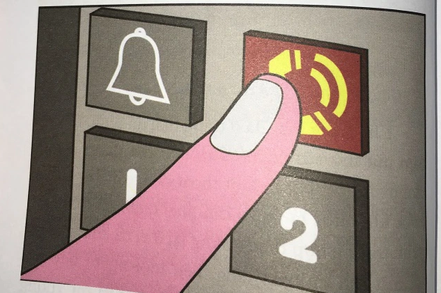 Trong trường hợp, khi bấm nút mở cửa nhưng thang không mở thì cần bình tĩnh suy xét và bấm các nút khẩn cấp khác (các nút khẩn cấp có hình cái chuông hoặc hình ống nghe điện thoại) để báo động cho bên ngoài đến hỗ trợ.