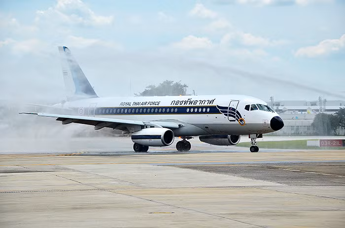 Quang cảnh chào đón Sukhoi Superjets tại căn cứ không quân Don Muang.