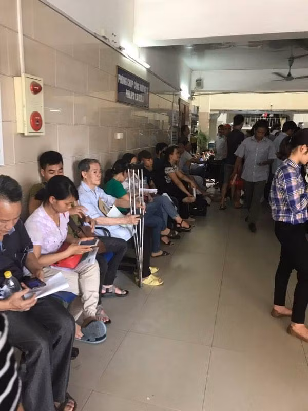 Nang nong lien tuc, de phong tre nho, nguoi gia nhap vien-Hinh-2