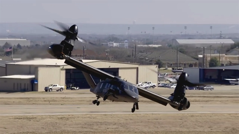 Trước đây Bell đã giới thiệu hai mẫu (trên lý thuyết) V-280 Valor là vận tải và tấn công. Mẫu V-280 vận tải có 4 thành viên phi hành đoàn và khả năng chứa tối đa 11 binh sĩ. Trong khi đó, mẫu V-280 tấn công có khả năng ứng dụng vũ khí tấn công chính xác. Cũng theo hãng Bell, V-280 sẽ sử dụng hệ thống điều khiển điện tử 3 kênh kép.