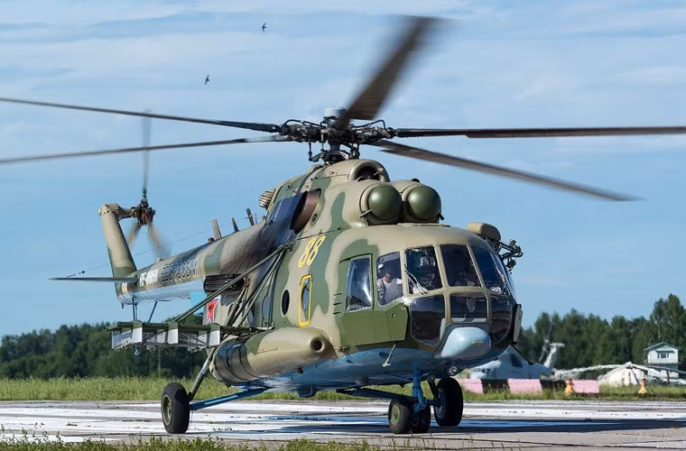 Lực lượng trực thăng vận tải của không quân hải quân có 35 chiếc Mi-8MT có thể làm nhiệm vụ vận tải, chiến đấu, tìm kiếm cứu nạn…