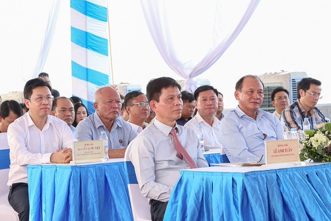 Cao tốc Diễn Châu – Bãi Vọt chính thức thông xe trên toàn tuyến - Hình 2 Cao toc Dien Chau – Bai Vot chinh thuc thong xe tren toan tuyen-Hinh-2