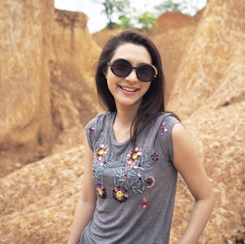 Mới 26 tuổi nhưng Nittha Jirayungyurn đã là diễn viên chủ lực của kênh Channel 3 Thailand. Tính đến thời điểm hiện tại, cô nàng đã đóng tới 7 phim truyền hình cũng như nhận được khá nhiều giải thưởng điện ảnh truyền hình của Thái. 