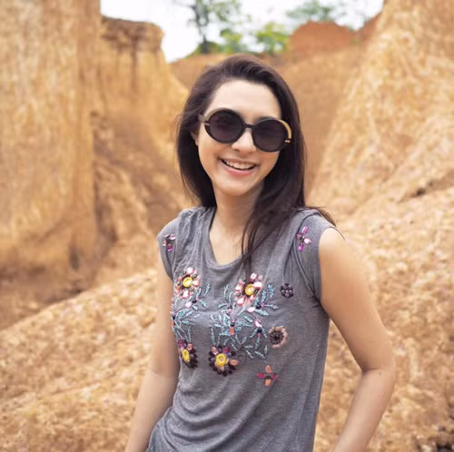 Mới 26 tuổi nhưng Nittha Jirayungyurn đã là diễn viên chủ lực của kênh Channel 3 Thailand. Tính đến thời điểm hiện tại, cô nàng đã đóng tới 7 phim truyền hình cũng như nhận được khá nhiều giải thưởng điện ảnh truyền hình của Thái. 