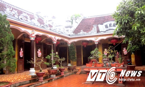 Ky la hai ngoi chua hoa giai nhieu vu cai va nghiem trong