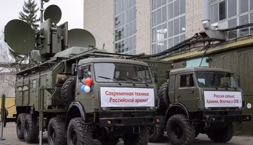 Các chuyên gia còn cho rằng theo cách tương tự, phương thức tấn công nói trên không chỉ áp dụng cho những thiết bị tác chiến điện tử tạo ra bức xạ vô tuyến mạnh mẽ ở mọi phạm vi, mà còn đối với cả radar của vũ khí phòng không.