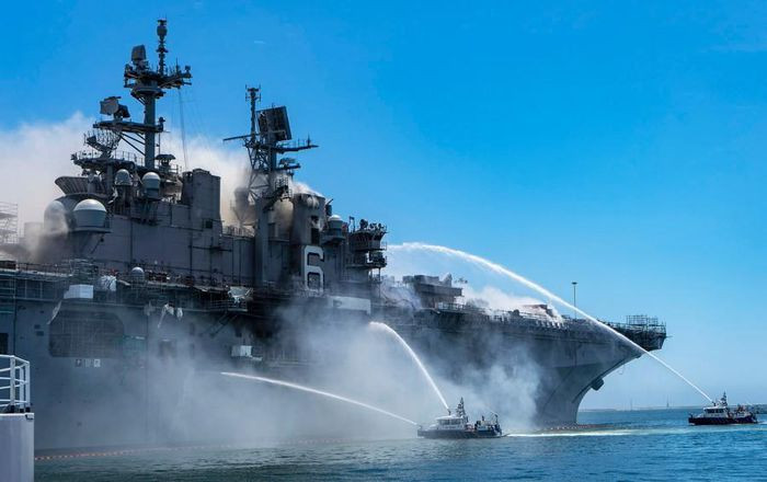 Hải quân Mỹ cũng xem xét khả năng chuyển đổi tàu LHD-6 cho nhiệm vụ khác, chẳng hạn như tàu bệnh viện, nhưng chi phí chuyển đổi hơn 1 tỷ USD - nhiều hơn việc đóng một con tàu mới tương tự.