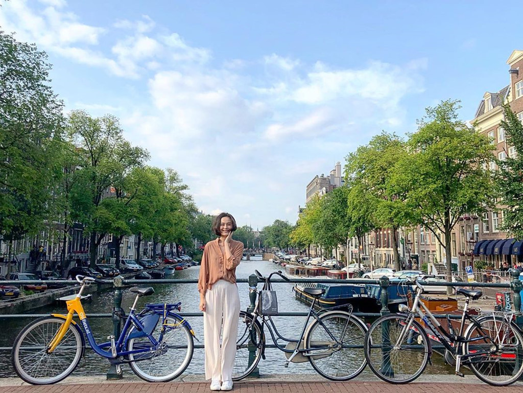 Hà Lan là một quốc gia thoải mái với chủ nghĩa tự do. Tuy nhiên, quốc gia này cũng ban hành những luật cấm cụ thể đối với hành vi khỏa thân tại nơi công cộng, nhiều đối tượng dân cư khác nhau. Cá nhân cởi quần áo trước đám đông, nơi có nhiều người không tiếp nhận chủ nghĩa tự do, có thể lãnh án phạt khoảng 450 USD. Ảnh: Tiffchang0703.