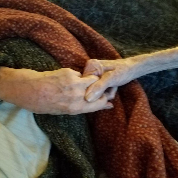 Chuyen tinh keo son cua cap doi ben nhau 70 nam, qua doi chung mot ngay-Hinh-4