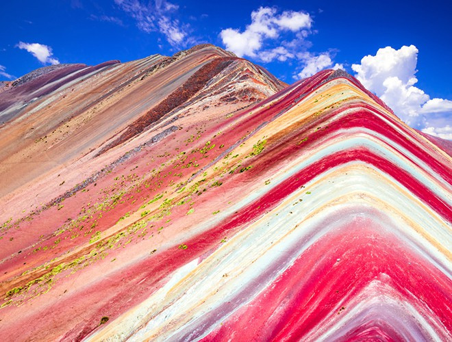 Nằm ở độ cao hơn 5.000m so với mực nước biển, để tới được đây, du khách phải mất 6 ngày leo núi và đi vòng qua các phần đỉnh núi rộng lớn, điều đó đòi hỏi sức mạnh thể chất phải ở một mức rất tuyệt vời.Hành trình này chỉ phù hợp với những thanh niên trẻ hay những người trung niên có độ tuổi từ (18-40) – những người có nền tảng thể lực tốt và có niềm đam mê khám phá chinh phụ.