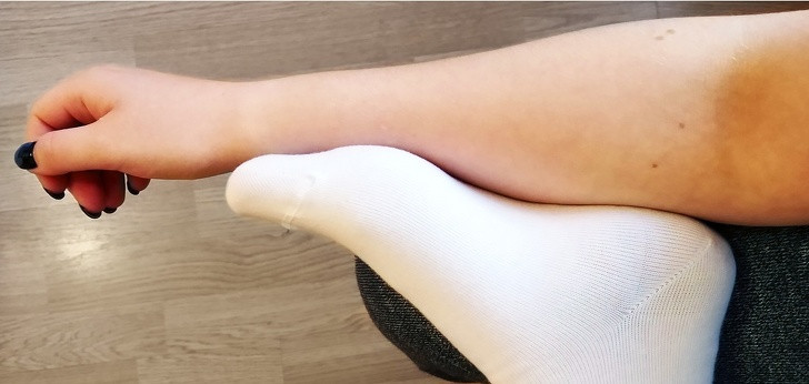 Bàn chân và cẳng tay của bạn có cùng chiều dài.