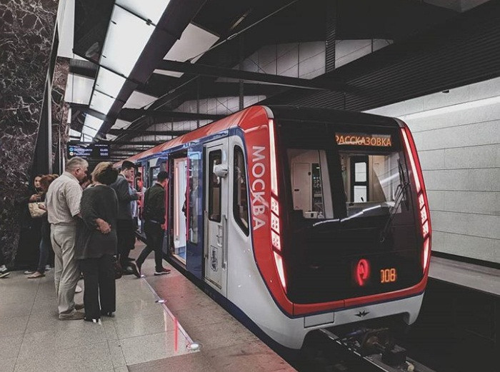 15% không khí bạn hít vào trong ga tàu điện ngầm chứa da người.