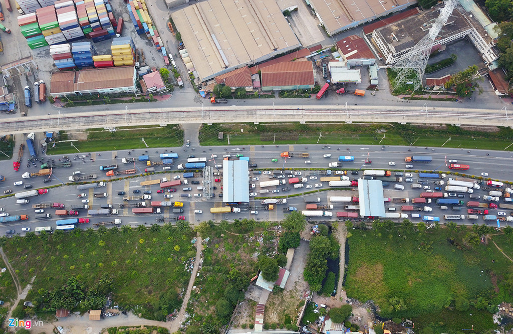 Vào năm 2014, UBND TP.HCM đã có văn bản đề nghị Bộ GTVT nghiên cứu di dời cụm cảng này trong năm 2015 - 2016 để đảm bảo an toàn giao thông nhưng đến năm 2018 việc di dời vẫn chưa thể hoàn thành. Vừa qua, UBND TP cho biết sẽ xem xét gia hạn thời gian hoàn thành di dời cho các đơn vị tại cụm cảng ICD Trường Thọ tối đa đến ngày 30/6/2020.