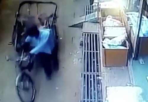 Roi 11m, cau be song sot than ky nho co duyen ngan nam moi gap...-Hinh-2