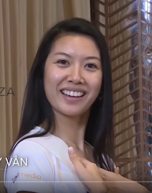 Đây là dịp hiếm hoi khán giả được nhìn thấy mặt mộc của Á hậu Thúy Vân. Trong những tập phát sóng đầu tiên, Thúy Vân luôn là cái tên gây chú ý khi liên tục bị giám khảo chê về catwalk, trình diễn. Hiện, cô cũng không thuộc nhóm thí sinh dẫn đầu về điểm số.