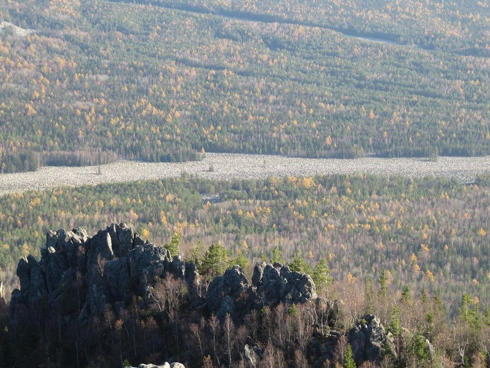 Các nhà khoa học cho biết, vào thời gian diễn ra kỷ băng hà cách đây 10.000 năm, các dòng sông băng bao phủ sườn núi Taganay.