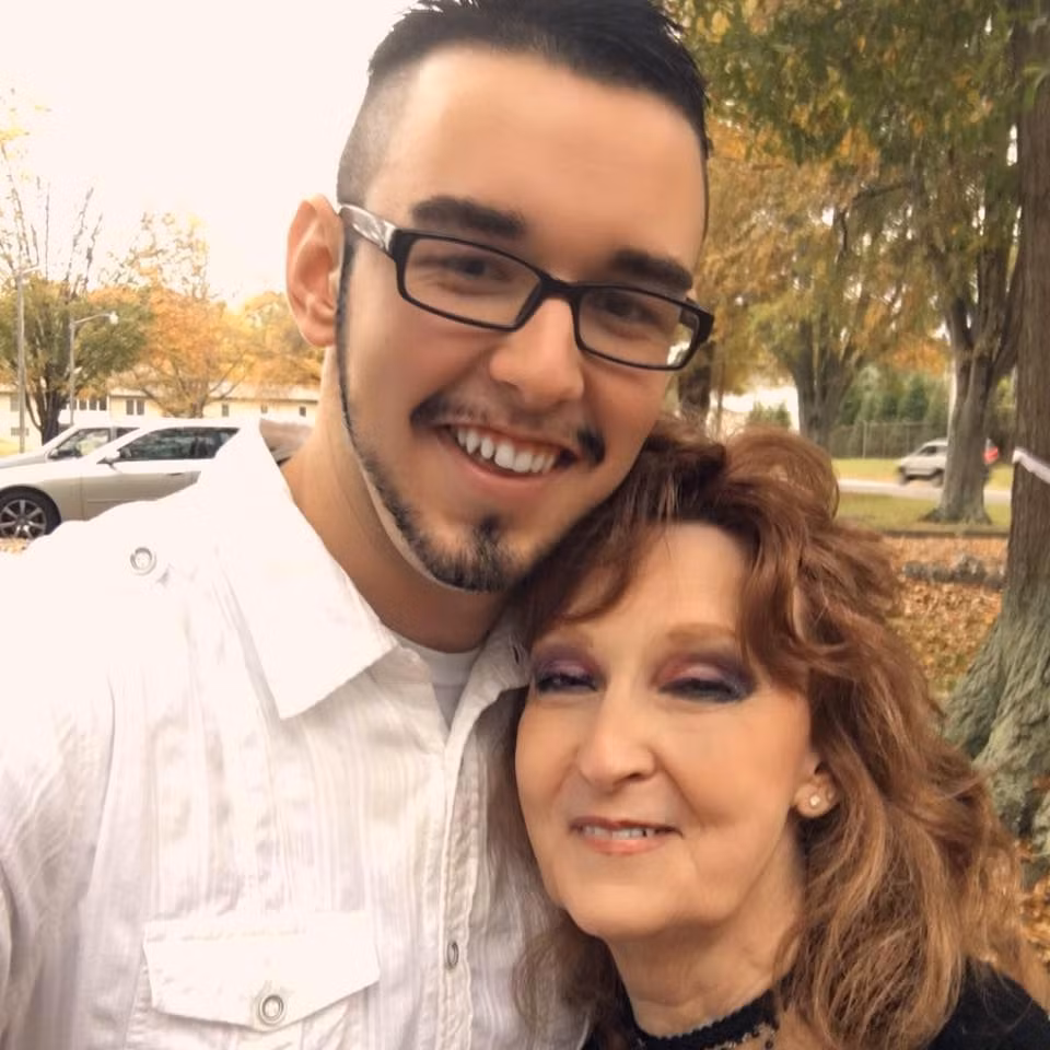 Cap doi vo 72 - chong 19 tuoi khoe cuoc song hon nhan vien man-Hinh-6