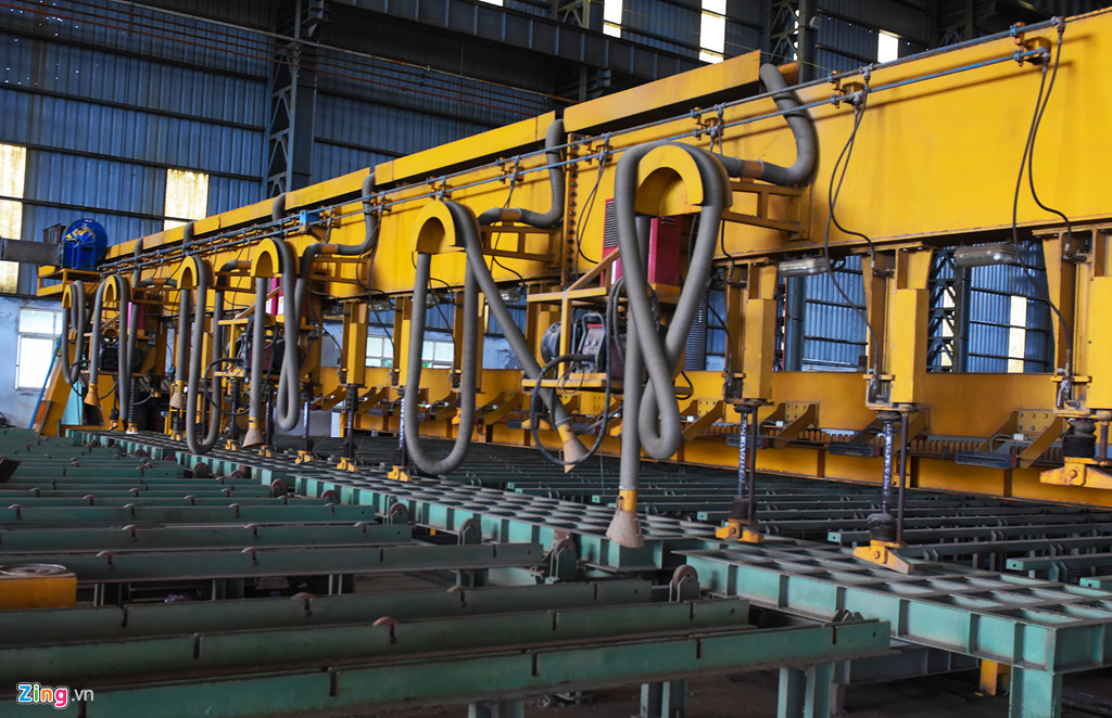 Hệ thống máy hàn tự động "đắp chiếu" nhiều năm vì nhà máy không có những đơn hàng quy mô lớn.