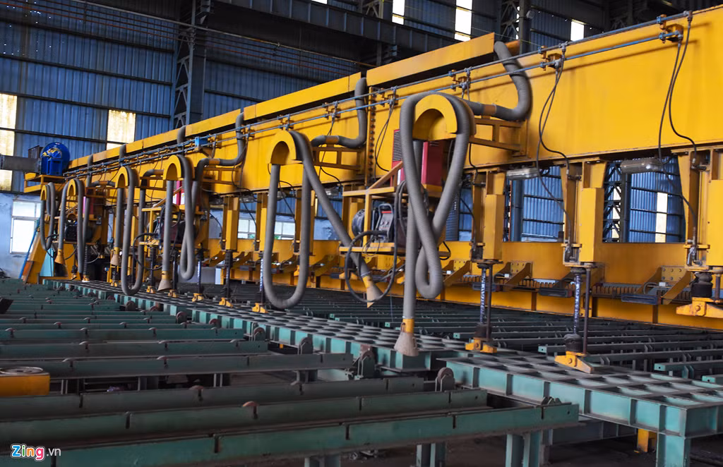 Hệ thống máy hàn tự động "đắp chiếu" nhiều năm vì nhà máy không có những đơn hàng quy mô lớn.