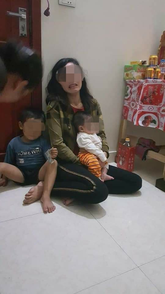 Vo om con 3 thang tuoi nga quy truoc ban tho vong cua chong, nghi chet trong xe container o Anh-Hinh-2