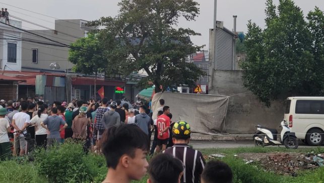 Tiến hành khám nghiệm, các điều tra viên nhận thấy, nạn nhân có 1 vết thương ở hộp sọ, xuất hiện nhiều vết máu tại bao tải. Đây chính xác là một vụ án mạng và nạn nhân đã tử vong trước đó nhiều giờ. Tuy nhiên, thời điểm trước khi phát hiện thi thể trời mưa khá to, chính vì thế hầu hết các dấu vết đã bị nước mưa rửa trôi mất. Một cuộc rà soát diện rộng trên địa bàn TP. Hải Phòng được tiến hành.