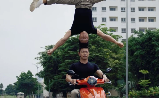 Quang cao cua Quoc Co - Quoc Nghiep, neu khong phep, xu phat the nao?