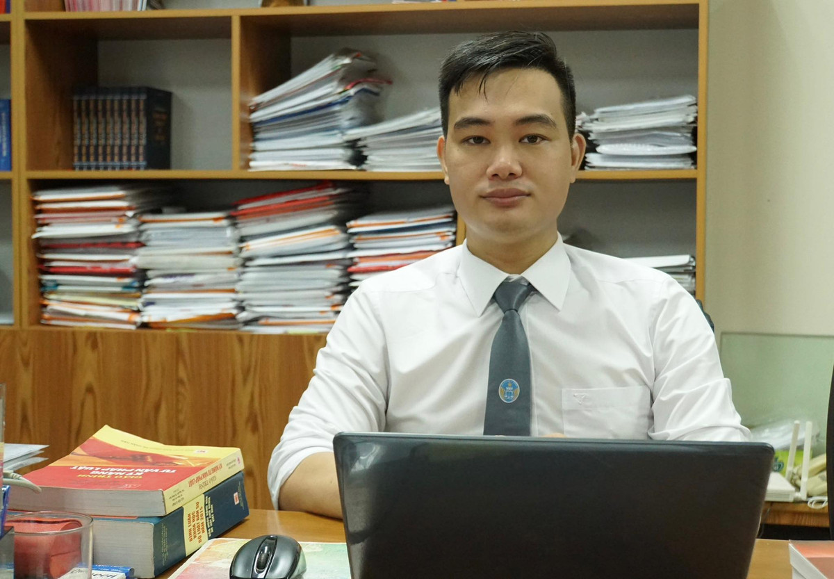 Nằm trên yên xe máy đổ đèo Ba Vì: Trách nhiệm xử lý thuộc về ai? - Hình 3 Nam tren yen xe may do deo Ba Vi: Trach nhiem xu ly thuoc ve ai?-Hinh-3