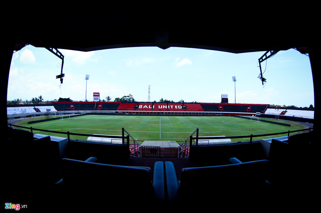 Lối đi giữa các hàng ghế rộng rãi. Ảnh: Zing.