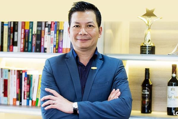 Shark Hưng tên thật là Phạm Thanh Hưng. Ông sinh năm 1972 tại Thủ đô Hà Nội. Ông là chủ tịch công ty cổ phần và phát triển bất động sản thế kỷ CENINVEST, Phó chủ tịch hội đồng quản trị CEN Group.