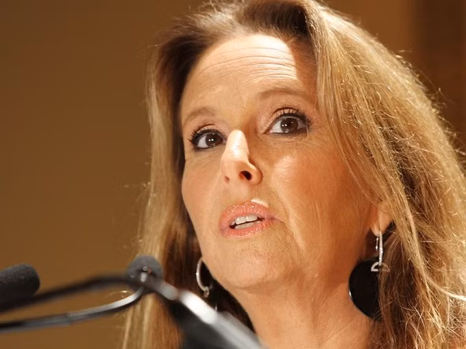 Bà Shari Arison – phụ nữ giàu nhất Israel với tài sản 5 tỷ USD cũng là cư dân ở Tel Aviv. Bà thừa kế tài sản từ người cha – nhà sáng lập hãng du lịch biển - Carnival.