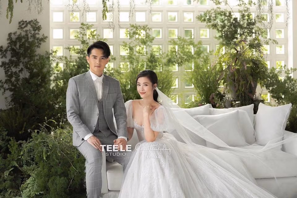 Không chỉ có vậy, Đông Nhi - Ông Cao Thắng là cặp sao chịu khó chụp ảnh cưới nhất showbiz Việt với 4 bộ ảnh pre-wedding. Ảnh: Vietnamnet.